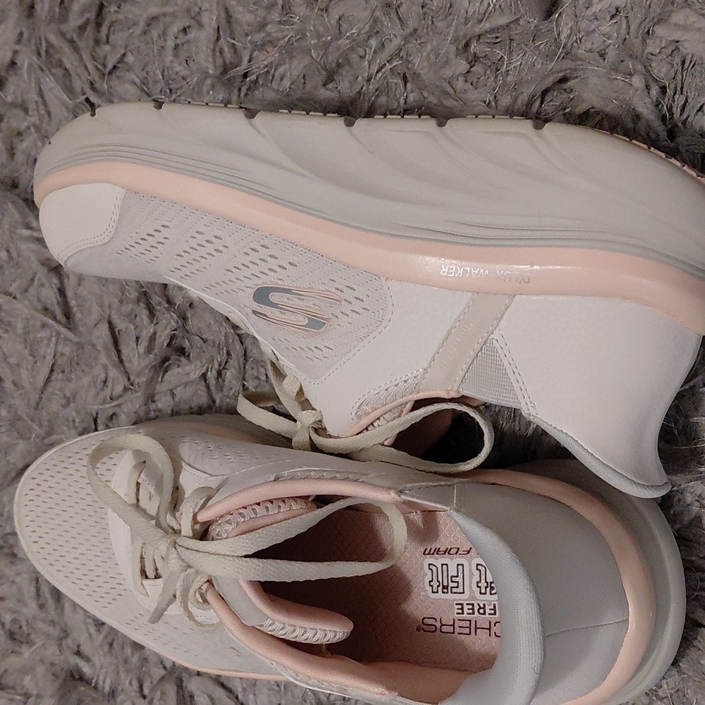 Skechers Women's Cream and Pink Sneakers - Picture 7 of 9